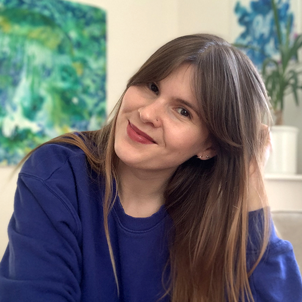 베로니카 자하로바감독