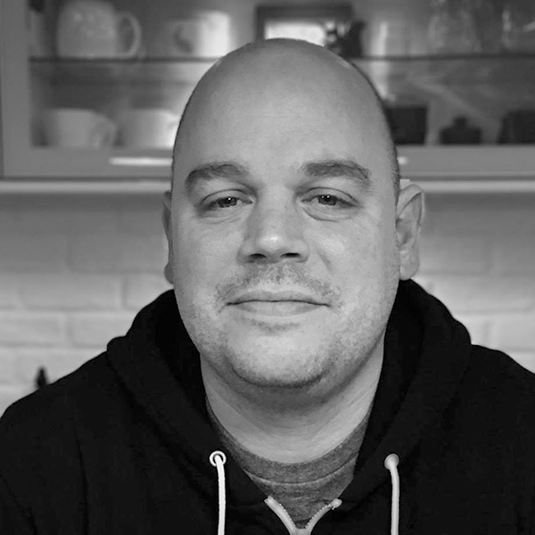 앙드레 카디감독